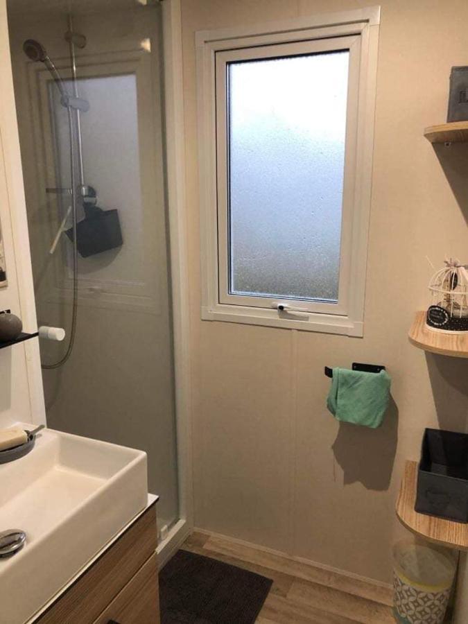 Mobil Home Neuf 6/8 Pers Biville-sur-Mer Luaran gambar